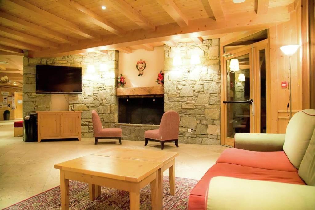 Residences De Luxe Les Alpages Val Cenis - 4 Pers 란슬부르 몽 세니 외부 사진